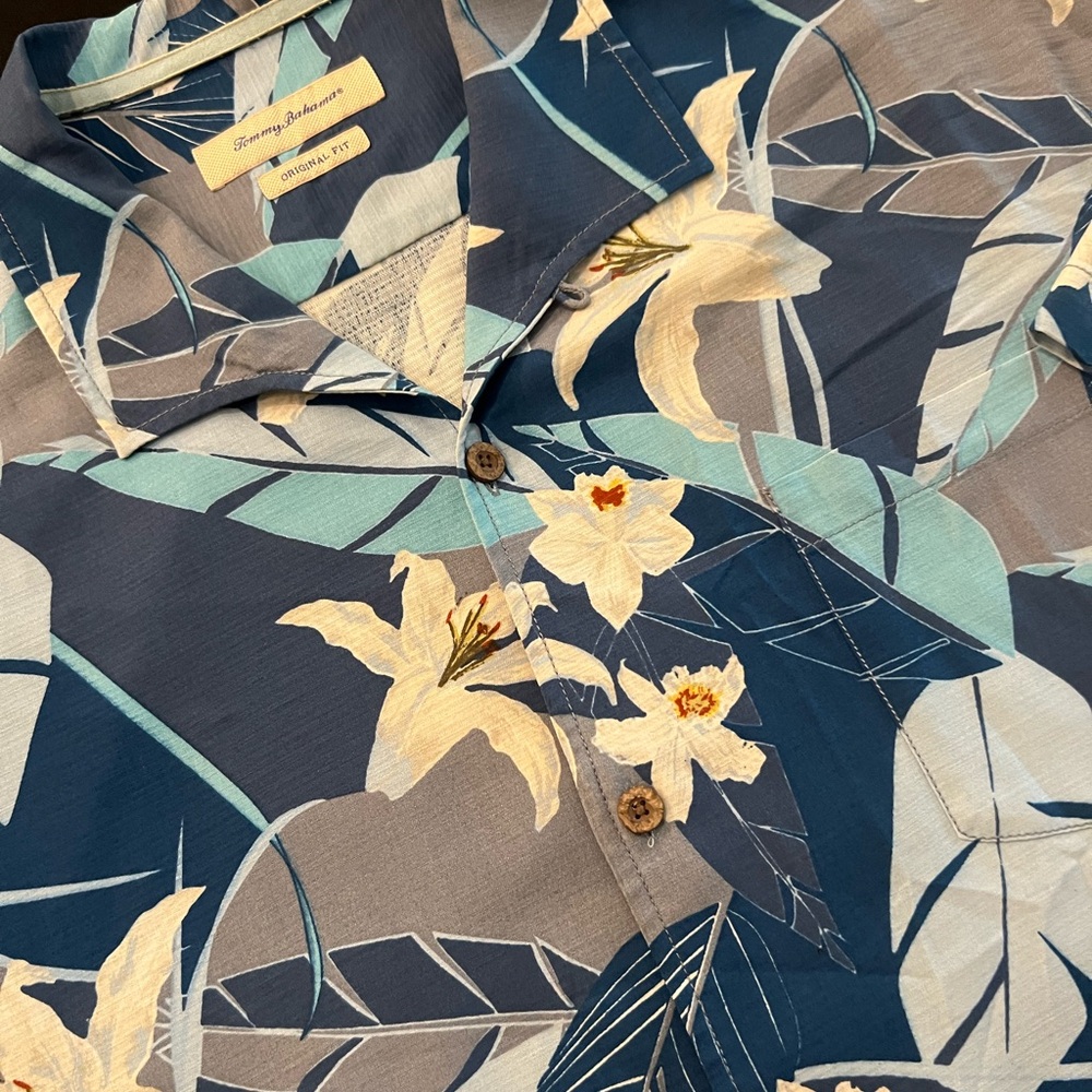Tommy Bahama Blue Silk Floral Short-Sleeve Camp Shirt Hawaiian
